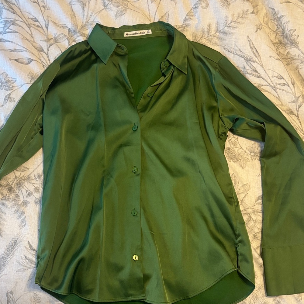 Abercrombie & Fitch Green Silky Button Down